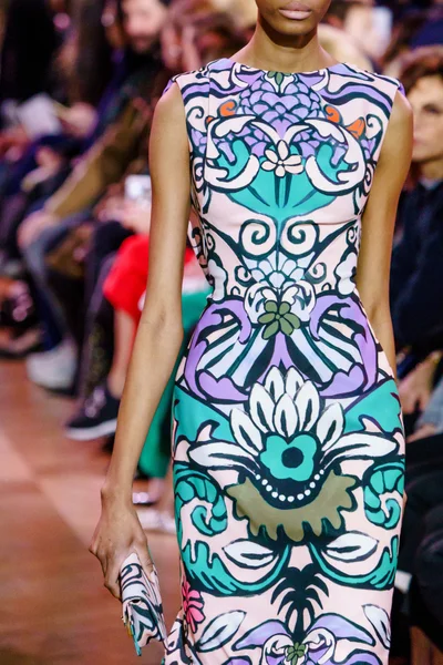 Look 54